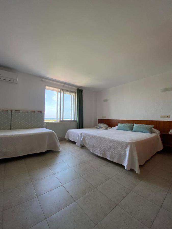 Hostal Blayet Valencia Buitenkant foto