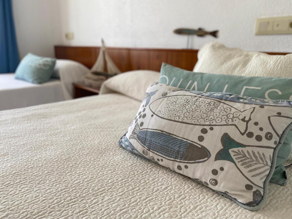 Hostal Blayet Valencia Buitenkant foto