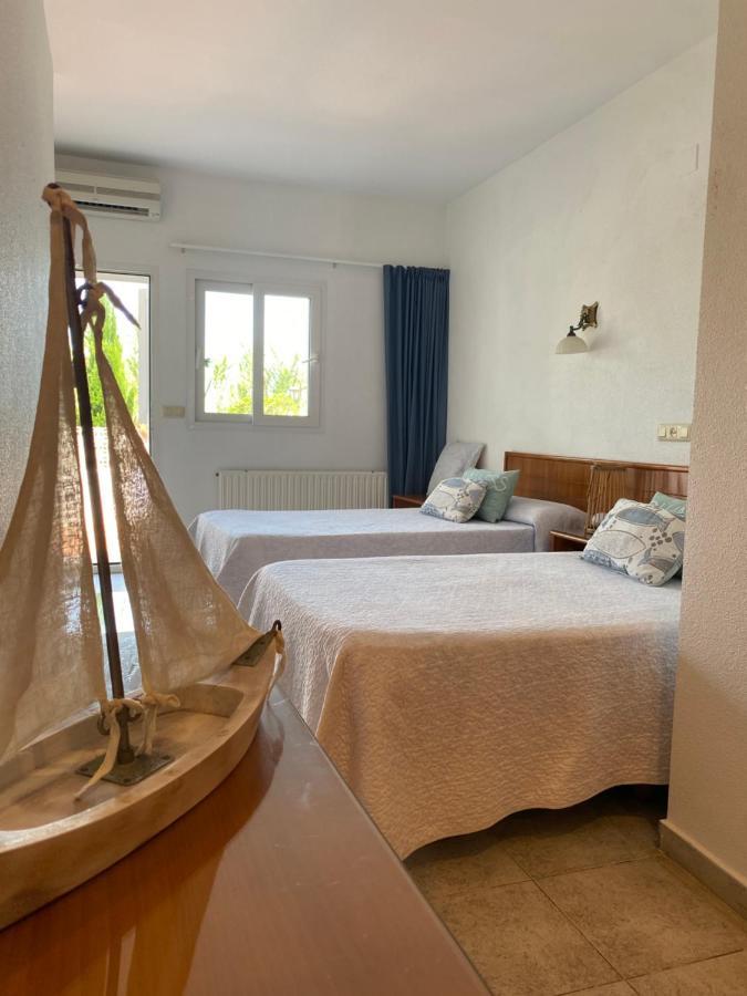 Hostal Blayet Valencia Buitenkant foto