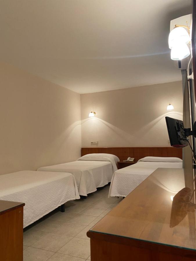 Hostal Blayet Valencia Buitenkant foto