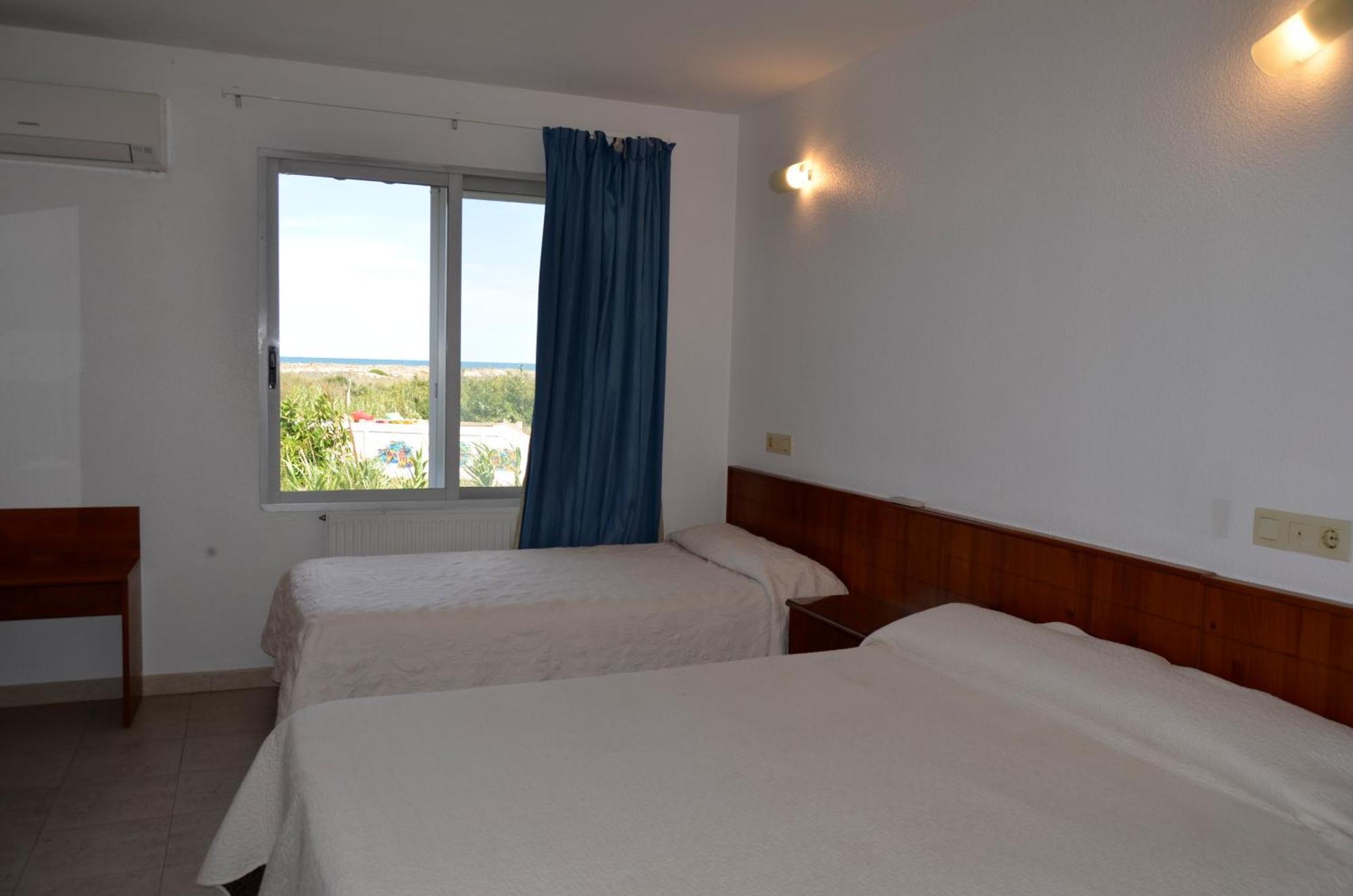 Hostal Blayet Valencia Buitenkant foto
