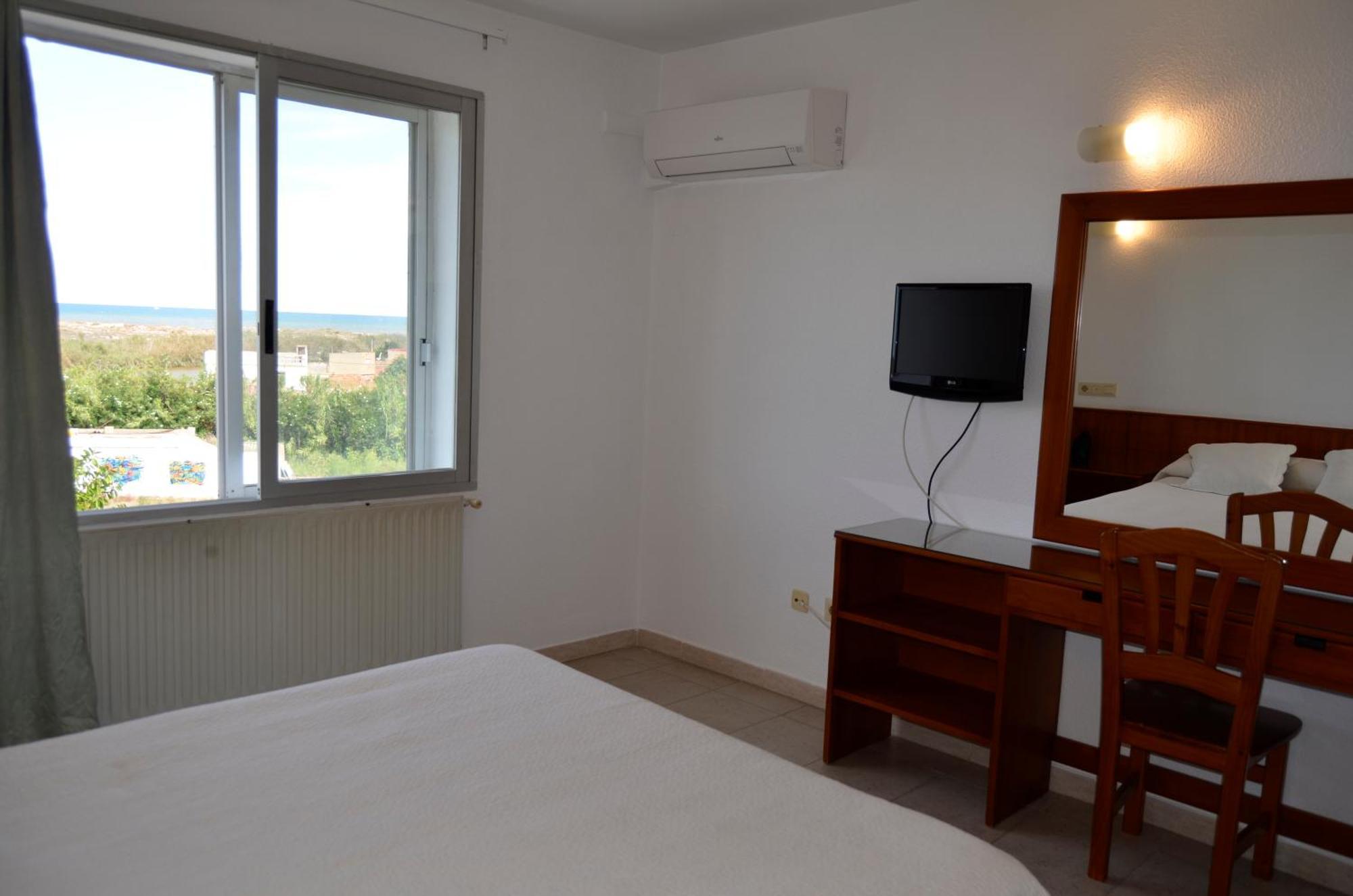 Hostal Blayet Valencia Buitenkant foto