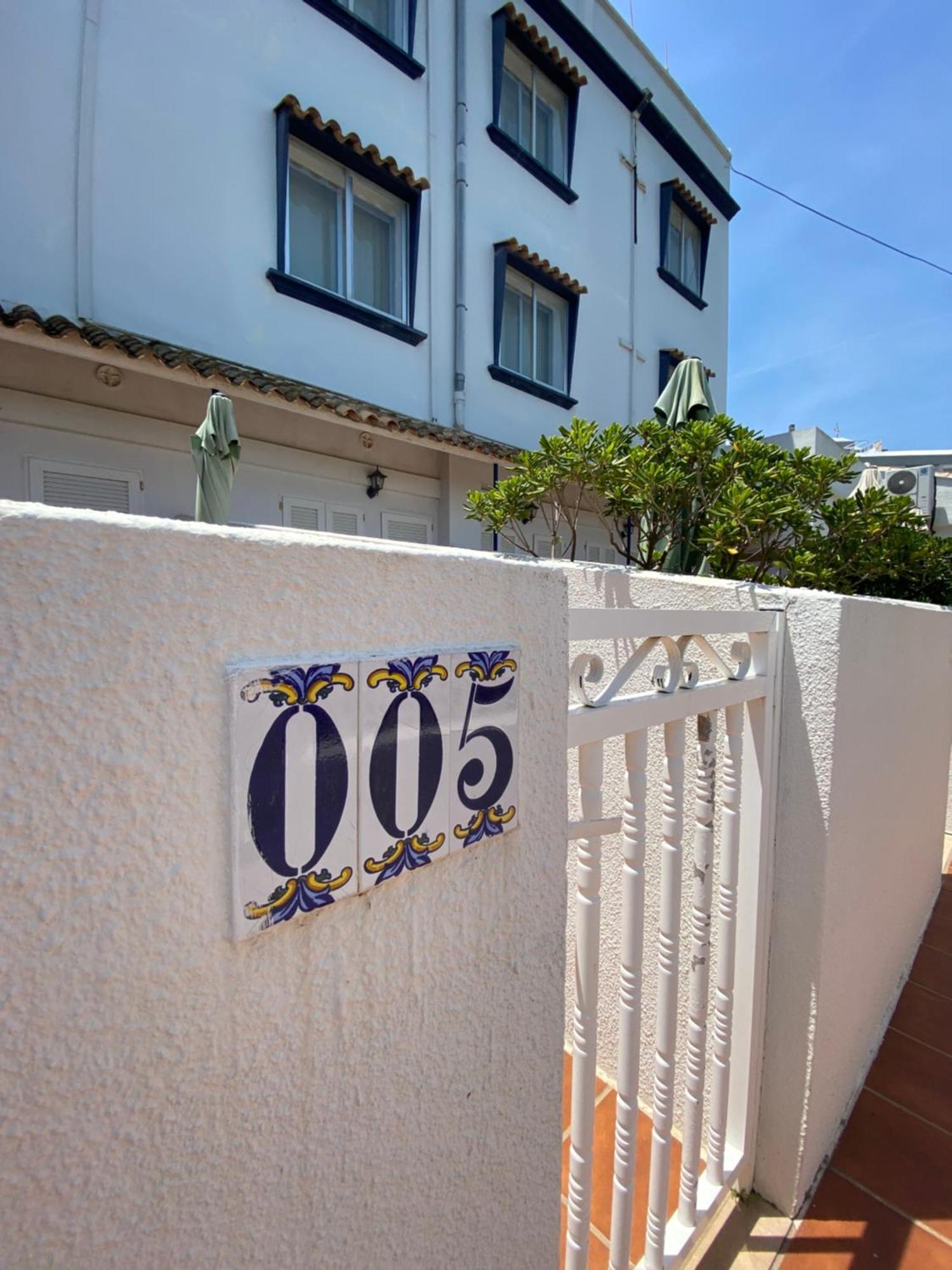 Hostal Blayet Valencia Buitenkant foto